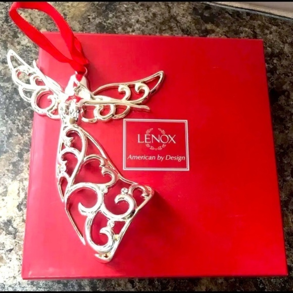 New In Box Lenox Sparkle And Scroll Angel Ornament Silver Plated